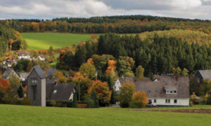 Herbstlicher Ausblick vom Friedhof
